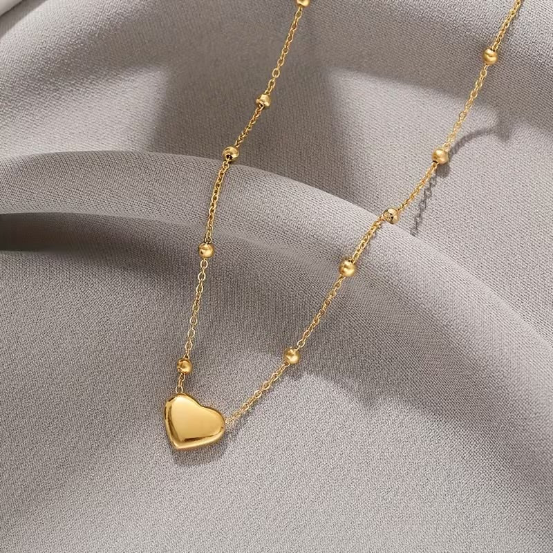Carla necklace 🤍