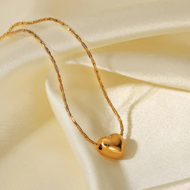 Little heart necklace 💛