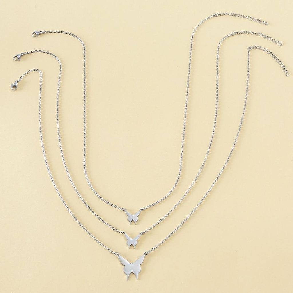 Mother and daughter necklaces 🦋