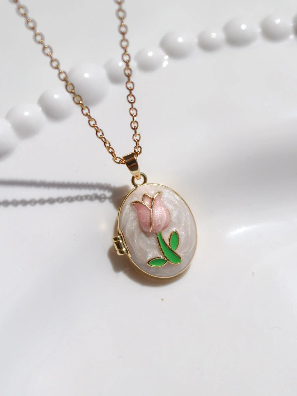 Collar relicario de tulipán 🌷