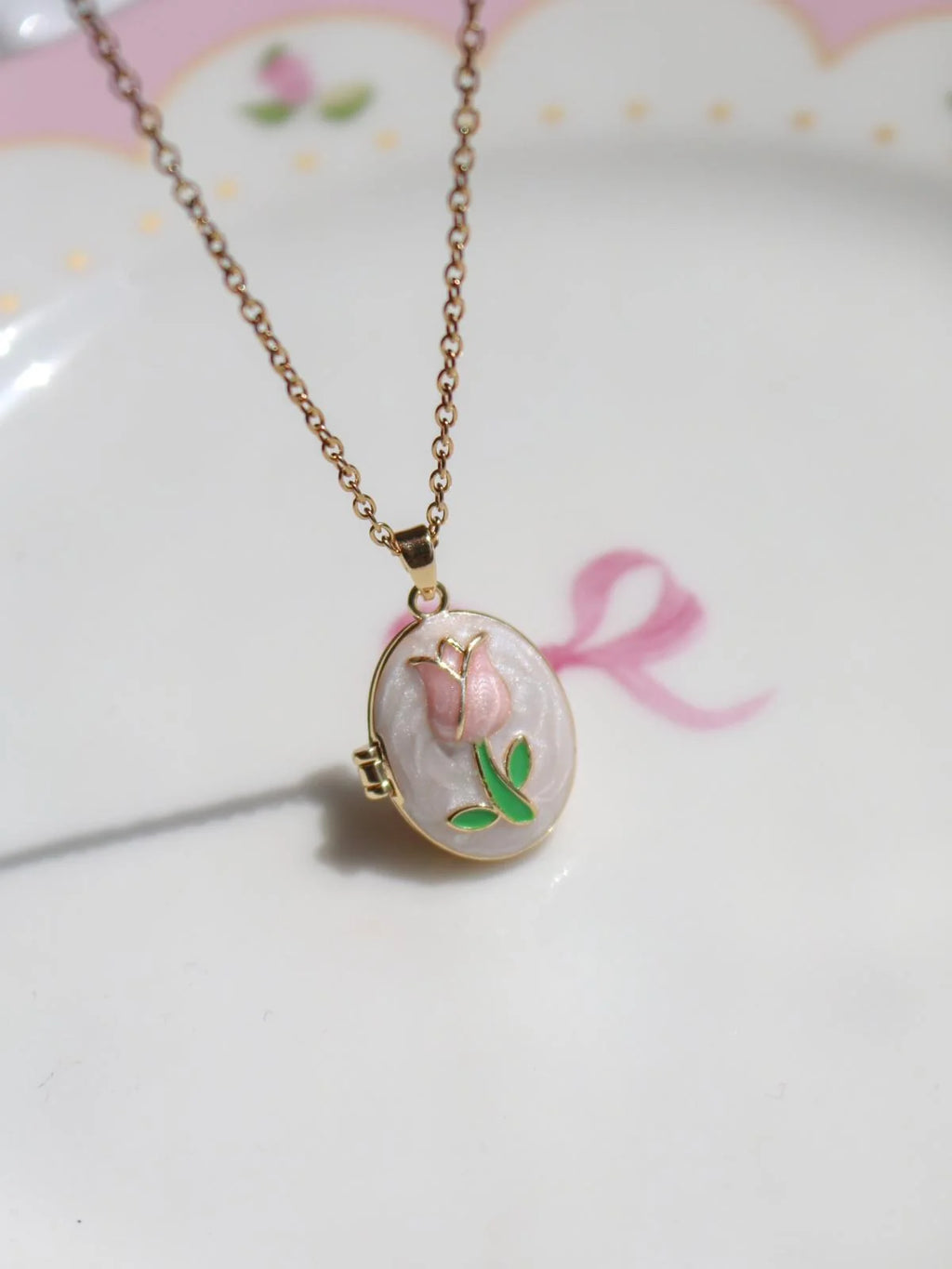 Collar relicario de tulipán 🌷