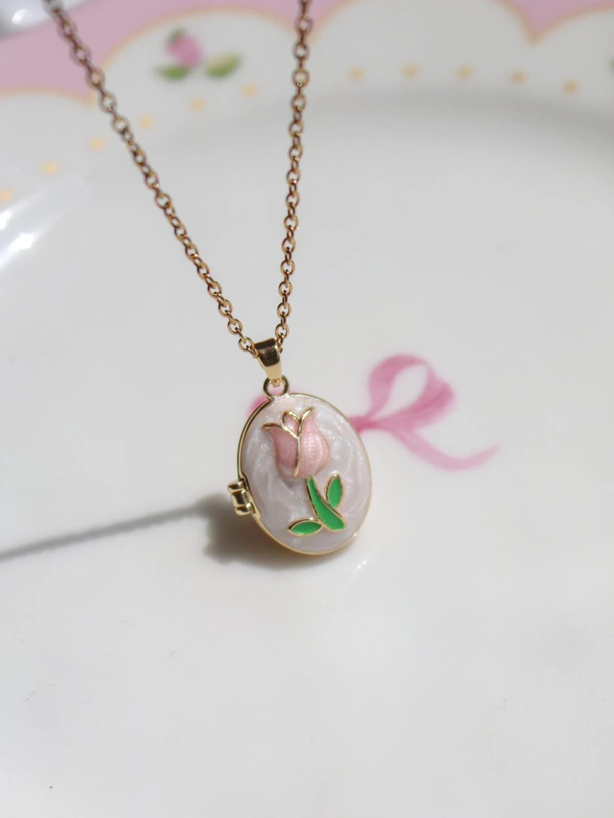Collar relicario de tulipán 🌷