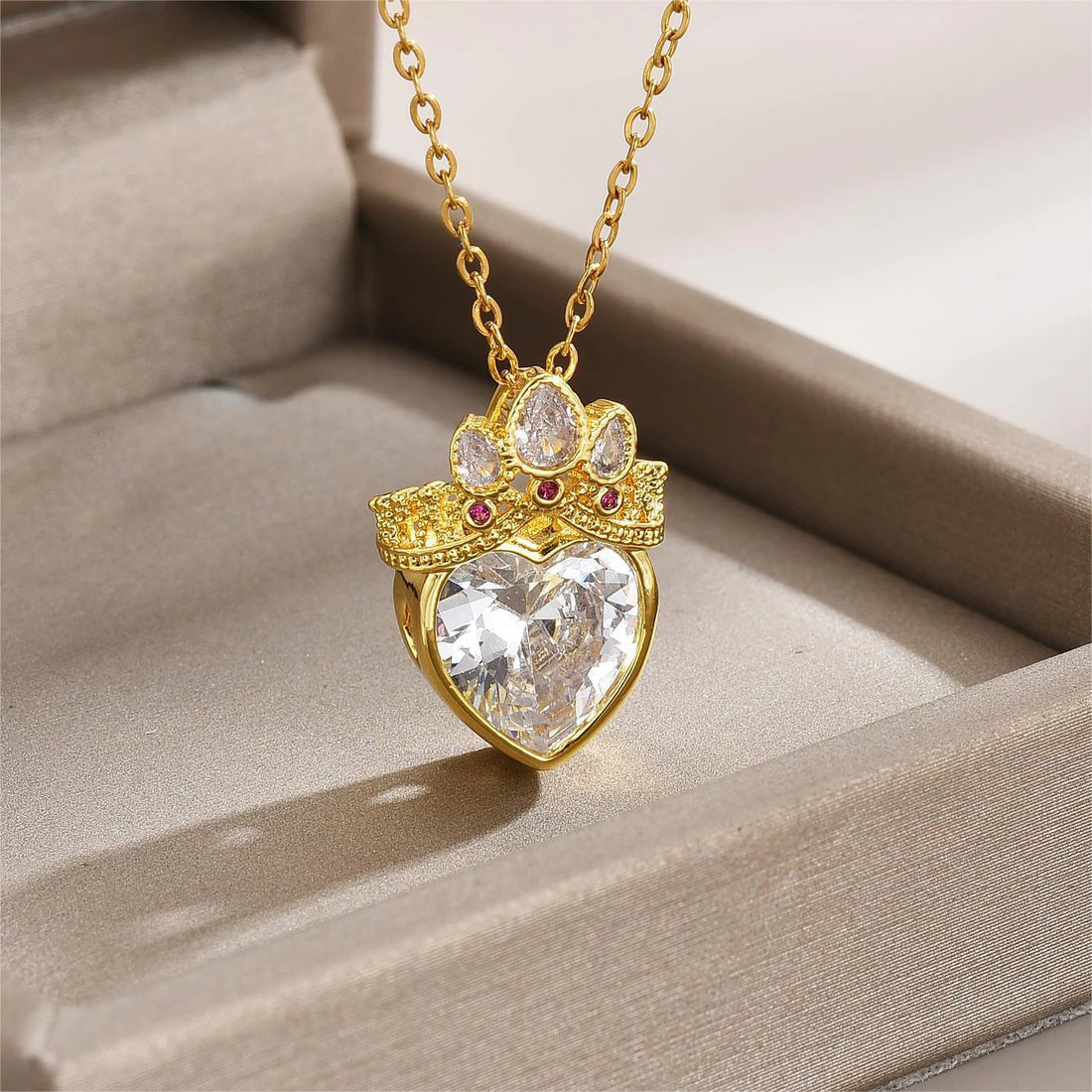 Collar de corazón con corona 👑