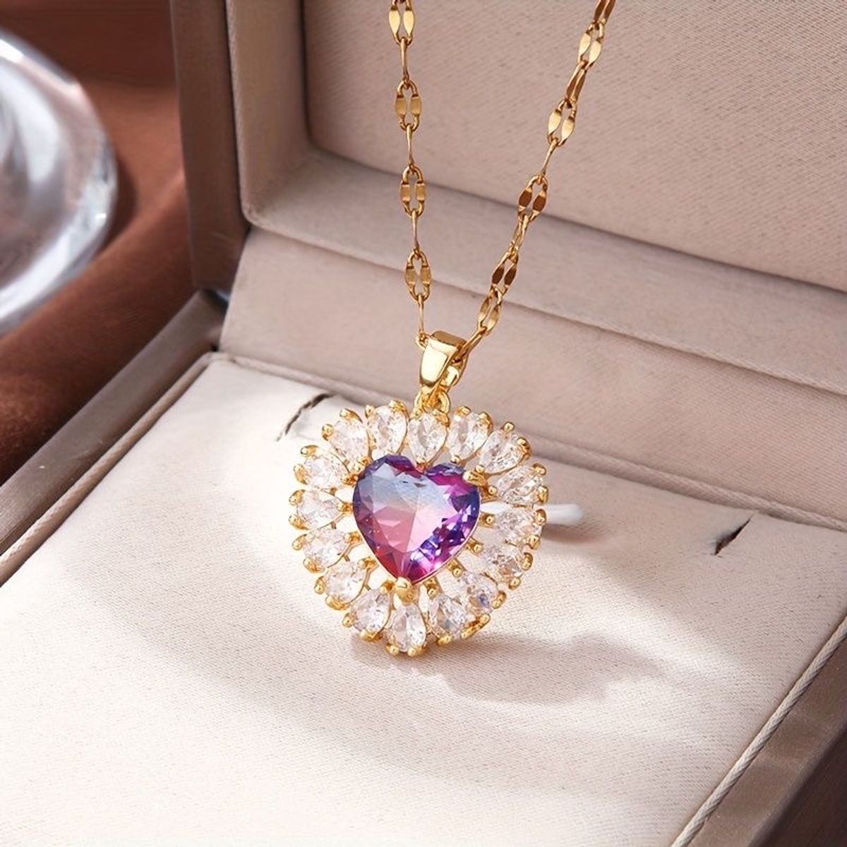 Purple heart necklace 💜