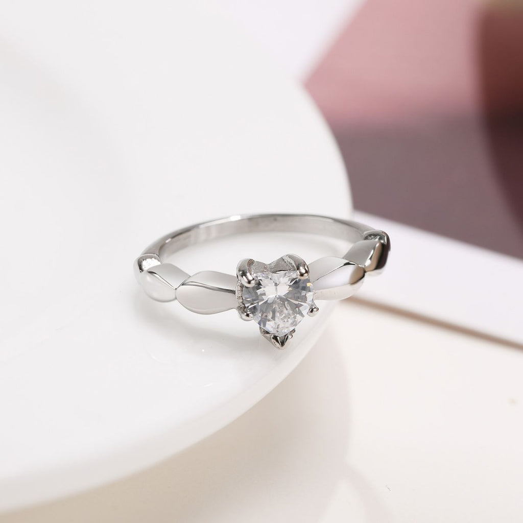 Silver promise ring 🤍
