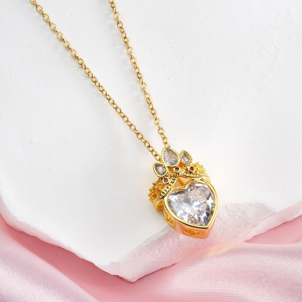 Collar de corazón con corona 👑