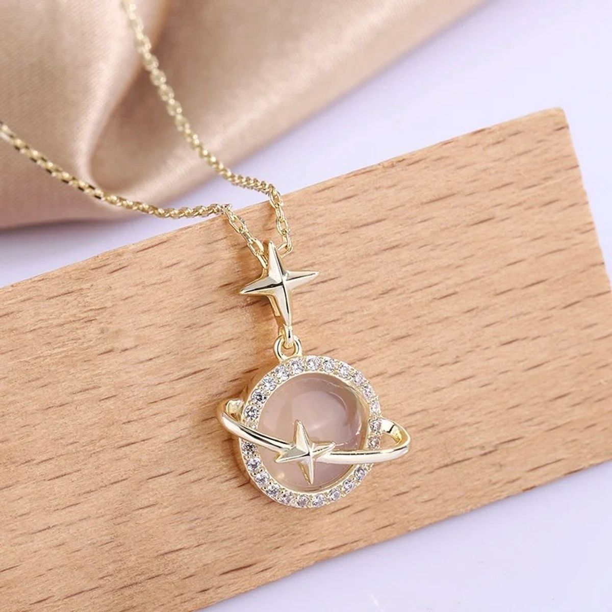 Bianca necklace 🪐