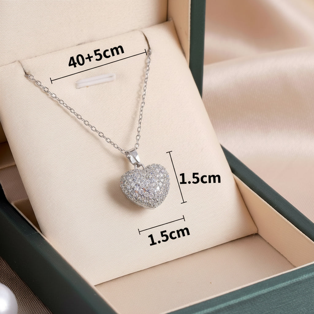 Ballon heart necklace 🤍